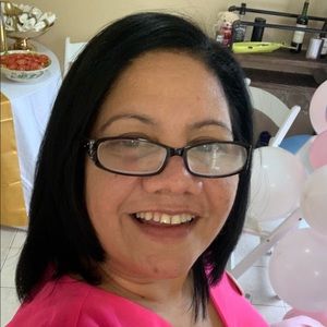 Meet your Posher, Maria elena